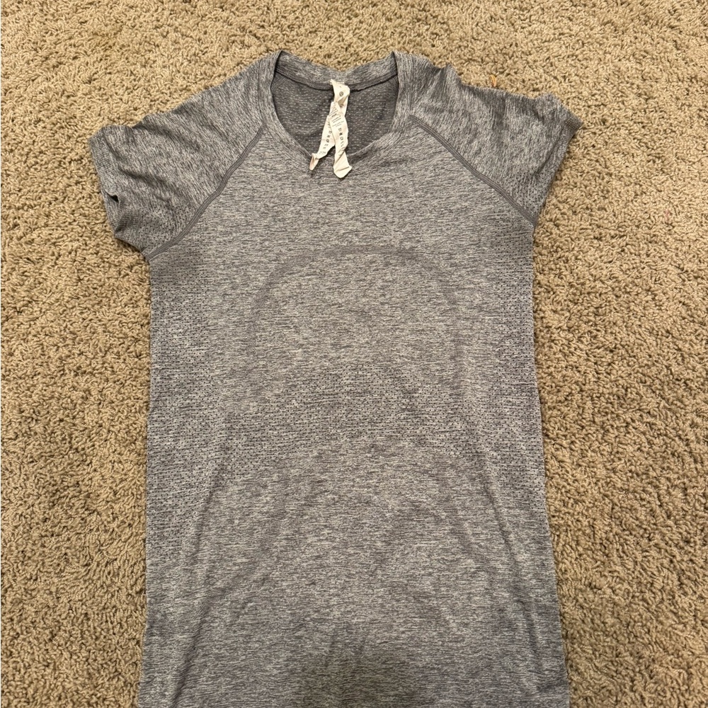 Lululemon Athletica Heathered Gray Tee